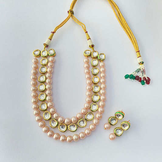 Kundan Polki Off White Pearl Hand Made Latest Design Necklace For Women.