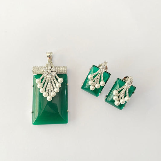 Emerald Diamond with Pearl Pendant Set