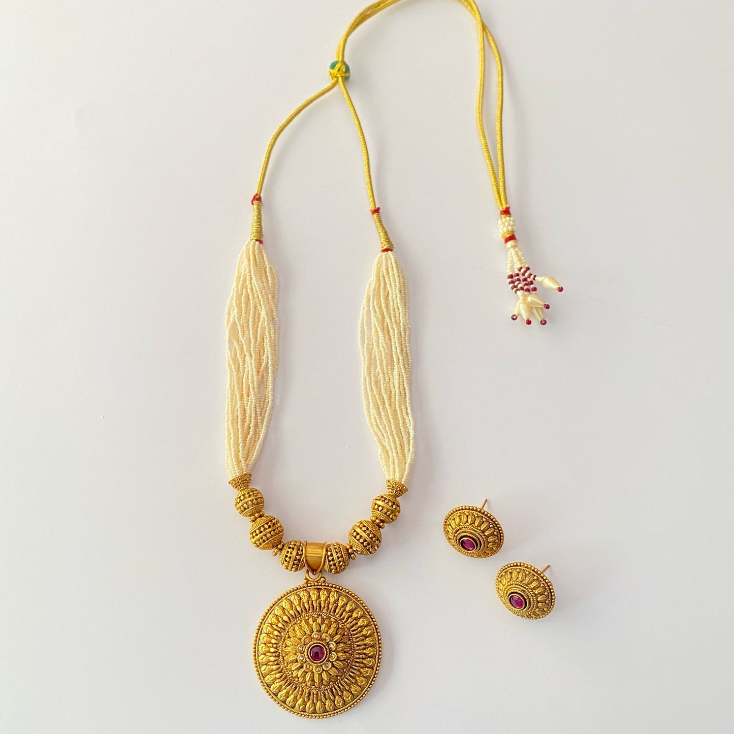 White Beads Gold Plated Necklace Set