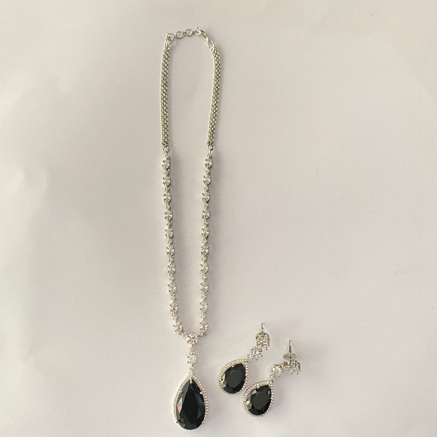 Black Diamond Sleek Silver Plated Necklace Set.