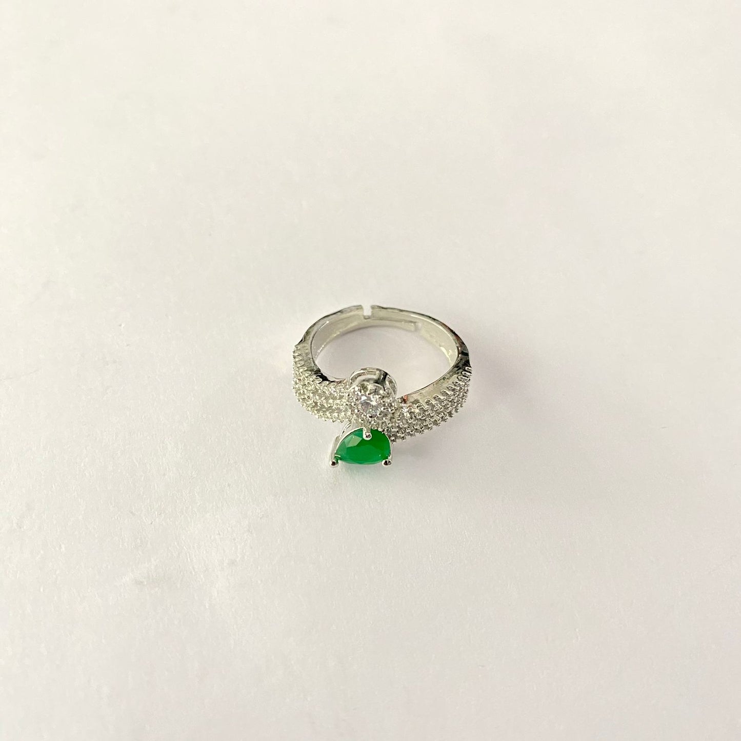 Silver Plated Green Diamond Sleek Ring