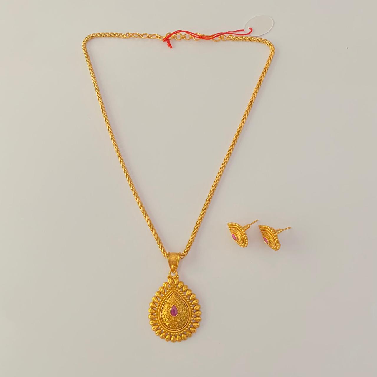 Antique Gold Plated Ruby Stone Pendant Set