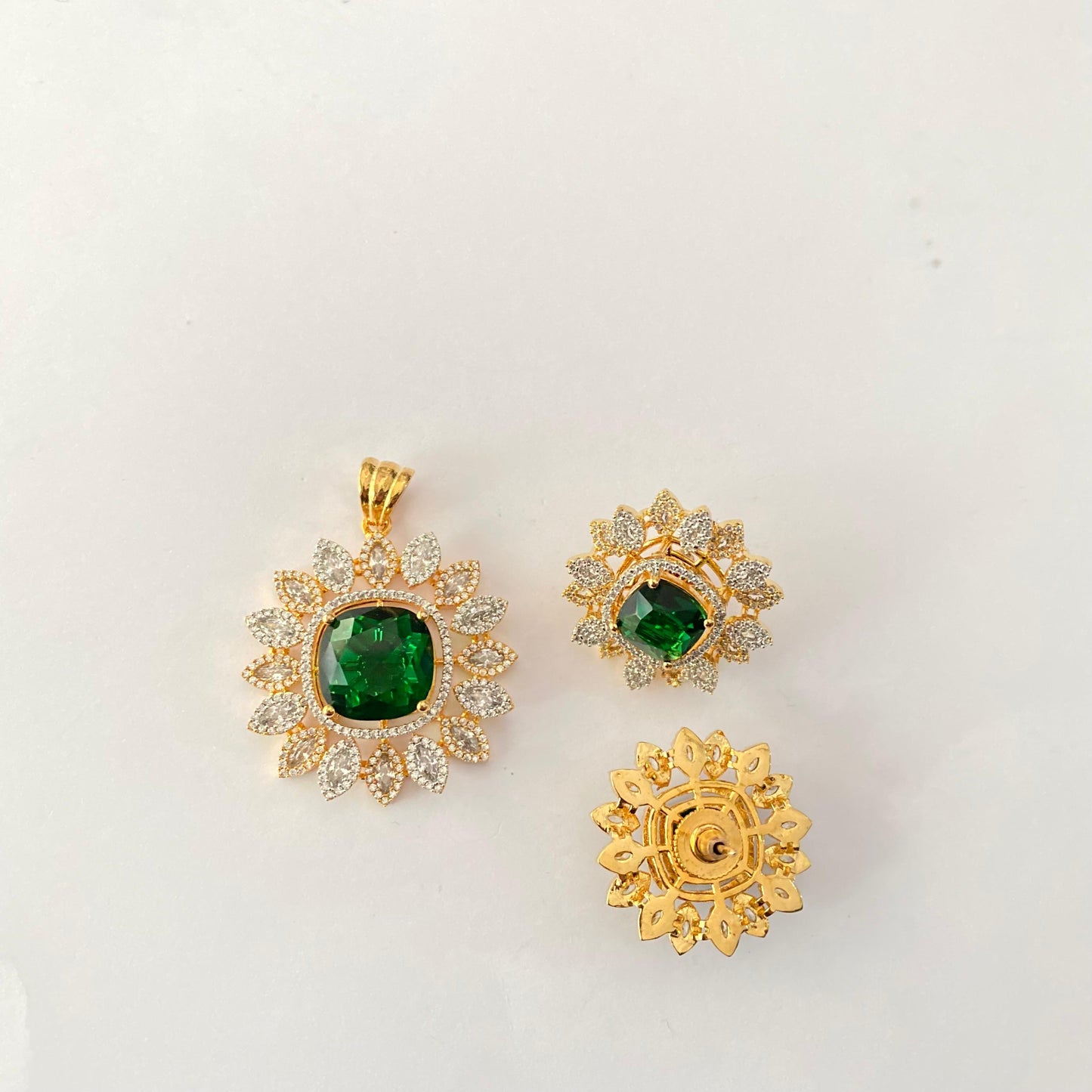 Emerald A.D Gold plated Pendant set