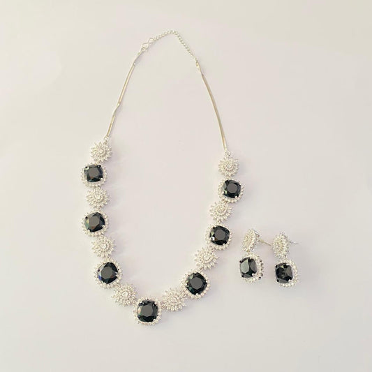 Black stone with small Diamond Classic necklace Set