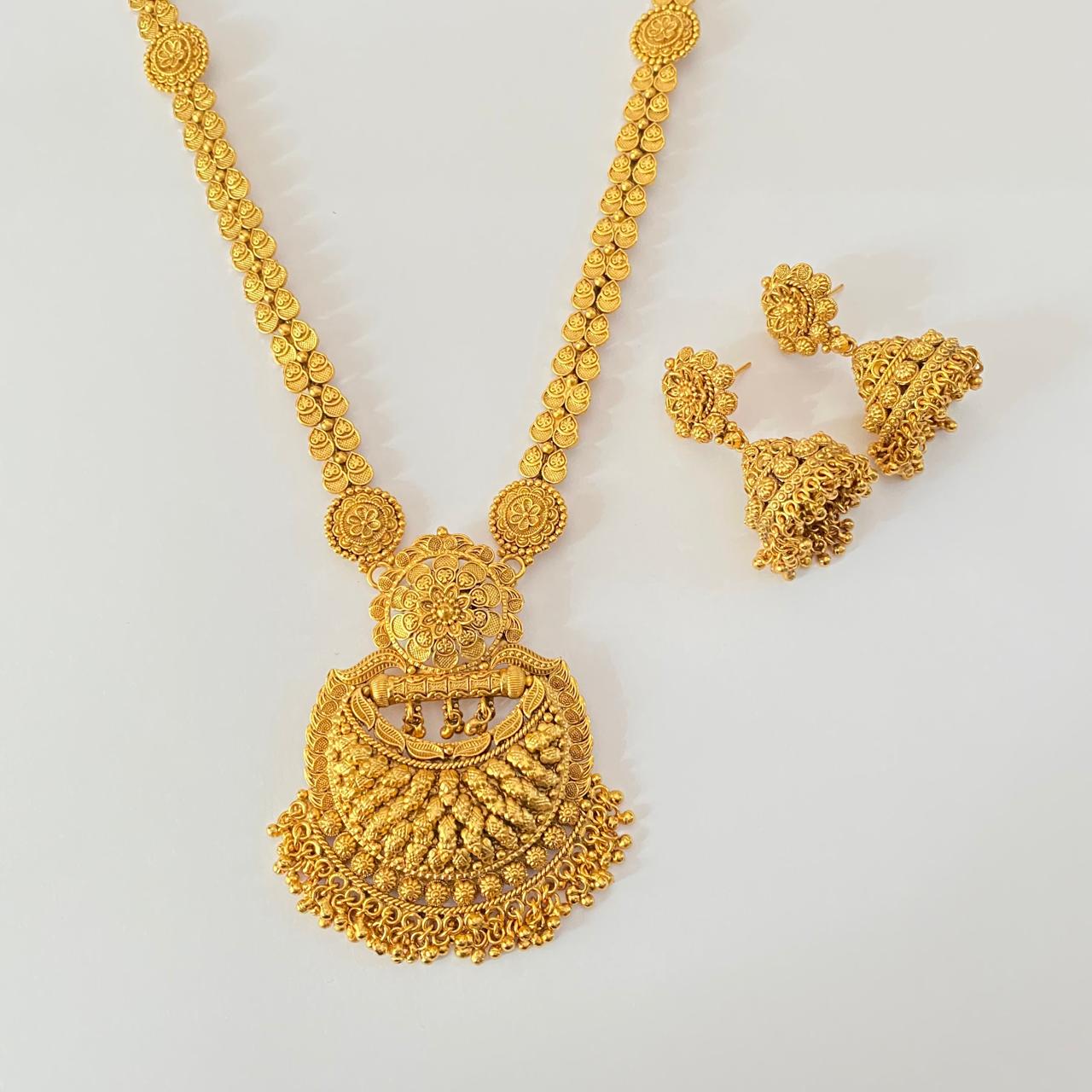 Gold Plated Temple Maa Laxmi Traditional latest design Necklace Set