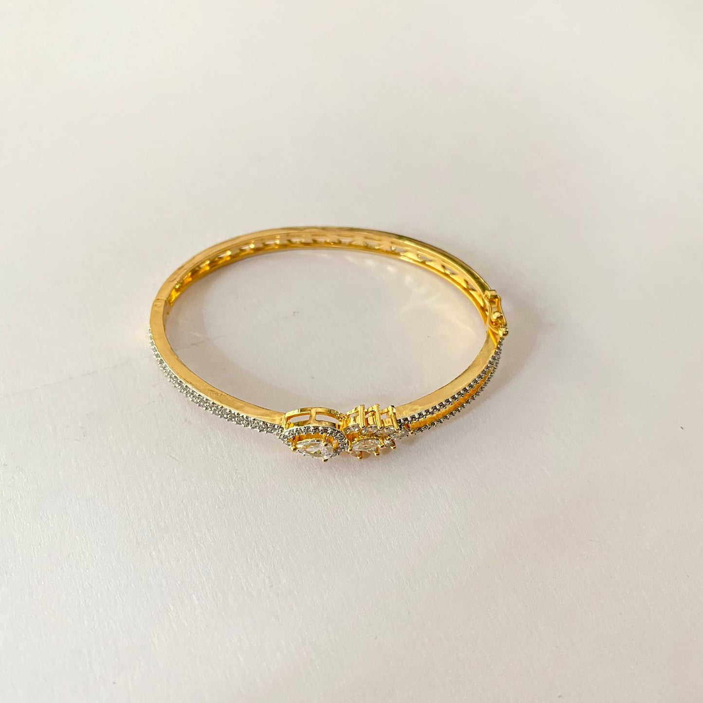 Gold Plated Sleek Bracelet