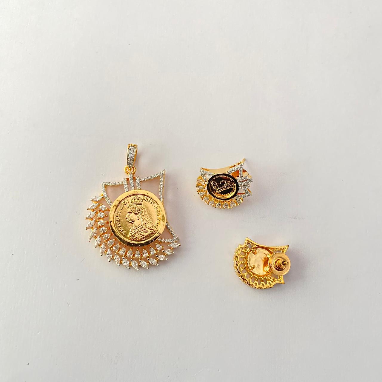 Gold Plated Gini Pendant Set