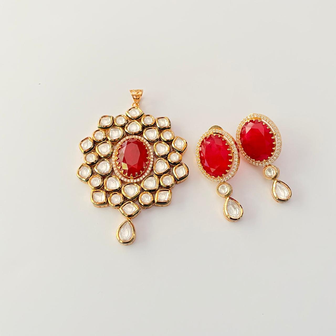 Kundan big Pendant Set