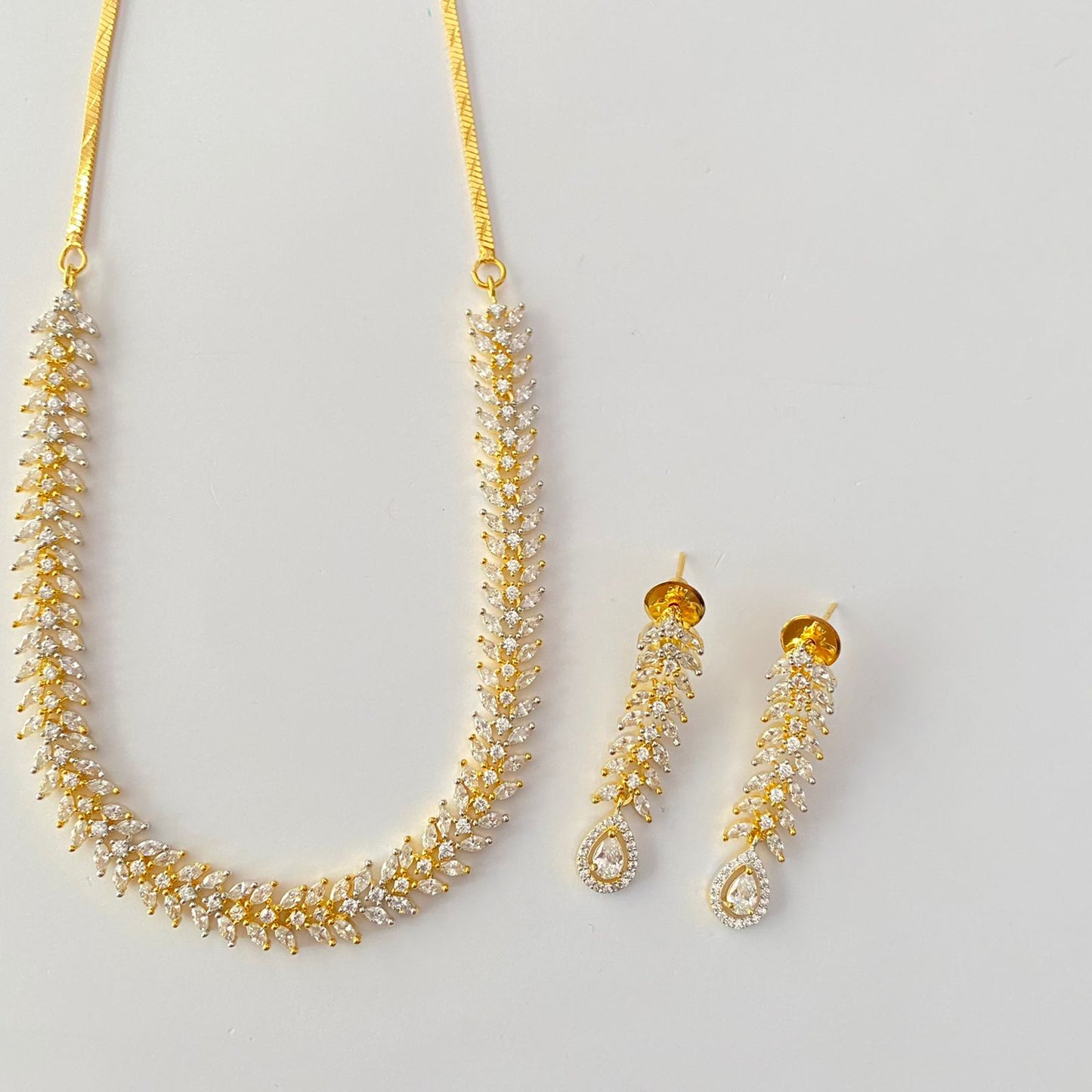 Gold Plated Diamond Sleek Necklace Set