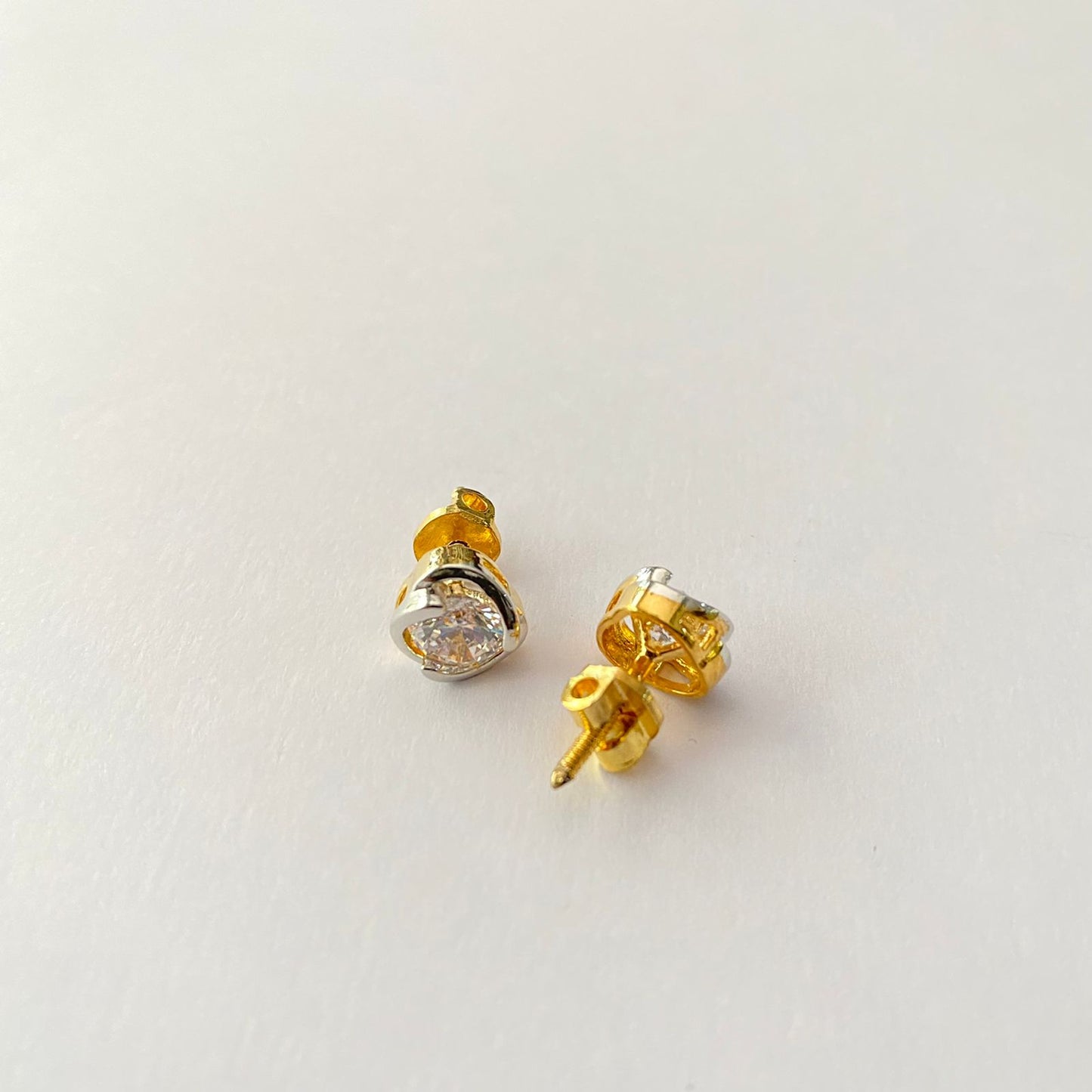 Central Single Stone with Framework Gold Plated Back Screw Solitaire