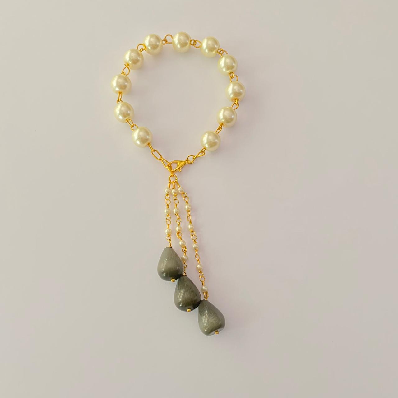 GOLD PLATED CHAIN UNIQUE LUMBA RAKHI FOR WOMEN