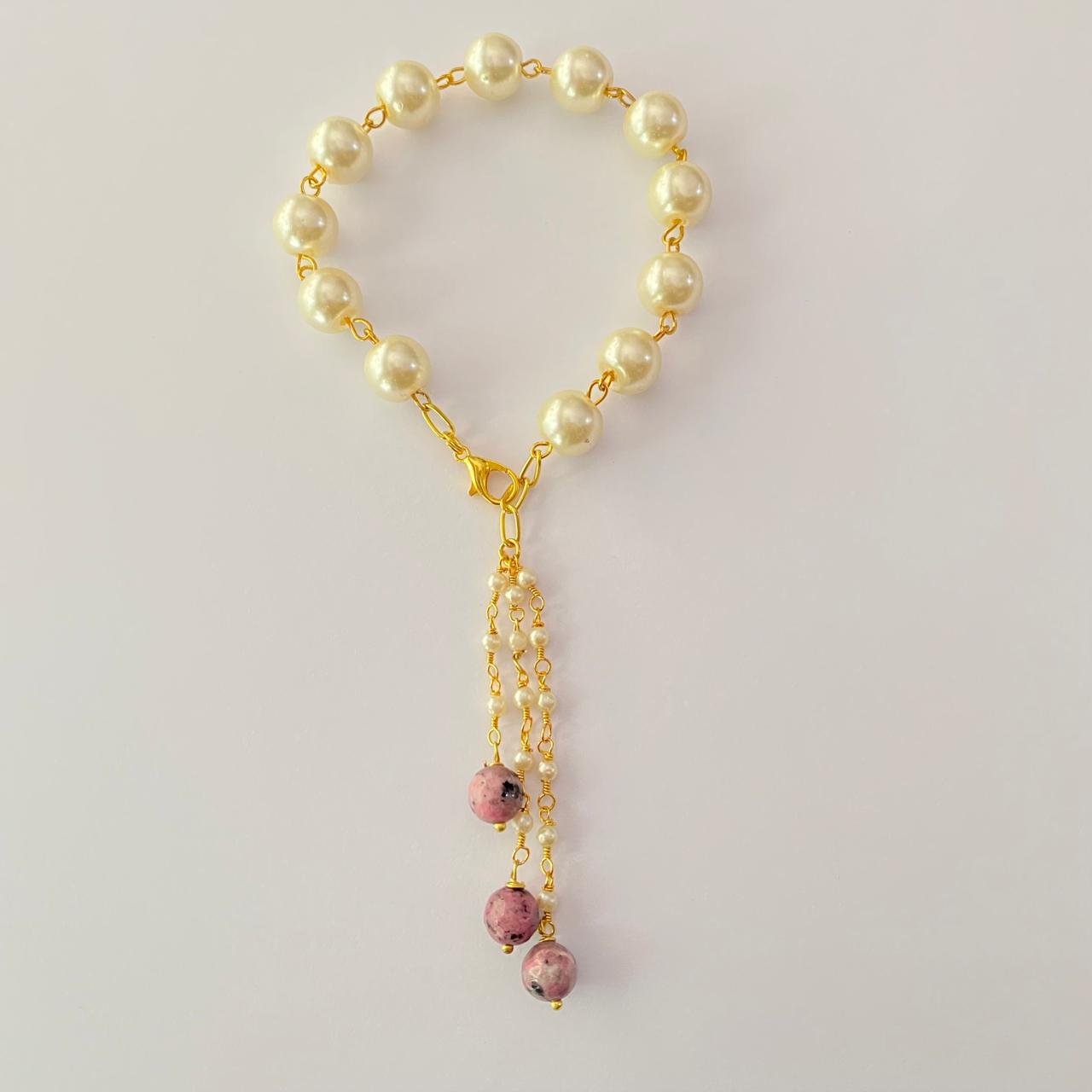 OFF -WHITE GOLD PLATED CHAIN LUMBA RAKHI FOR WOMEN