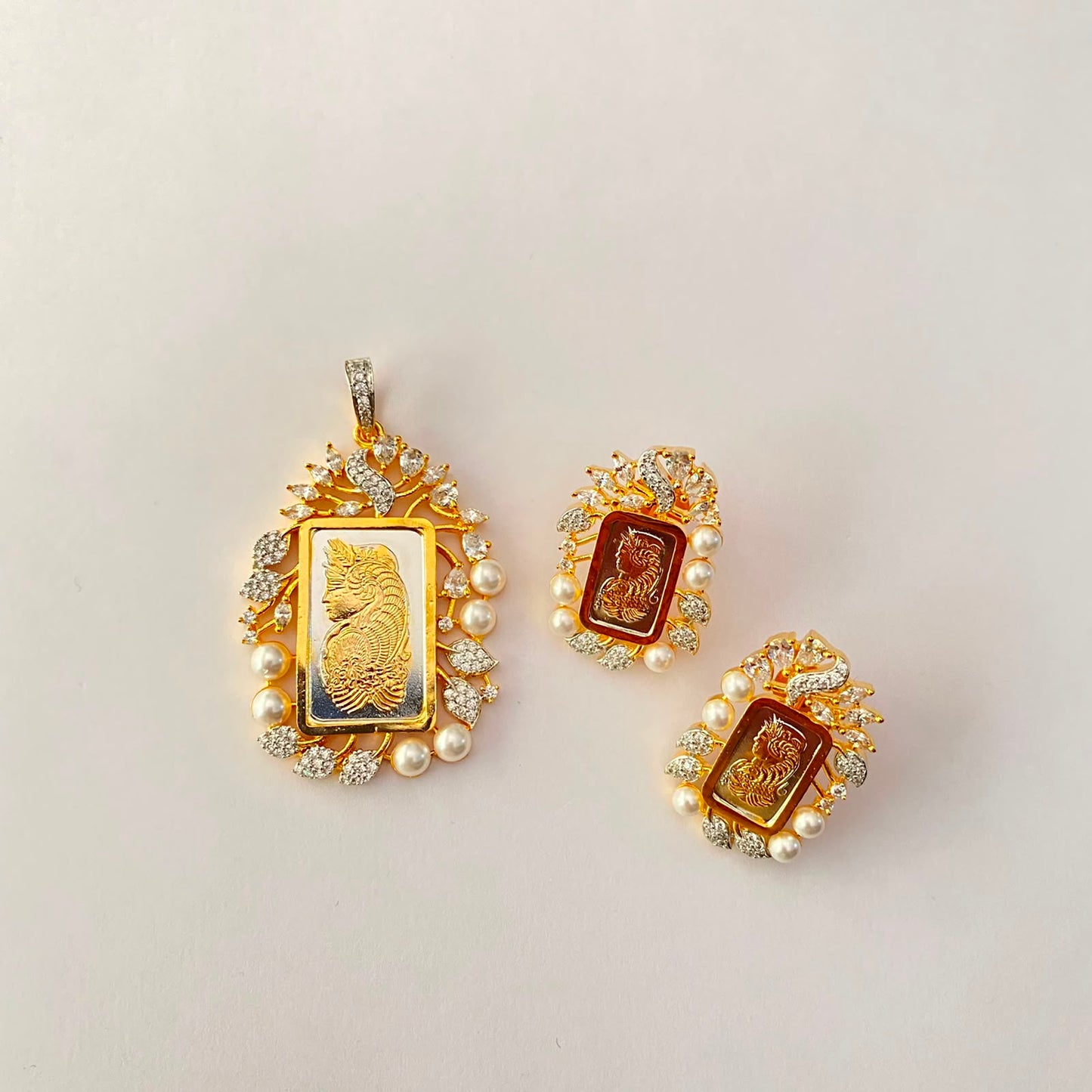 Gini Gold Plated Diamond Pearl Pendant Set