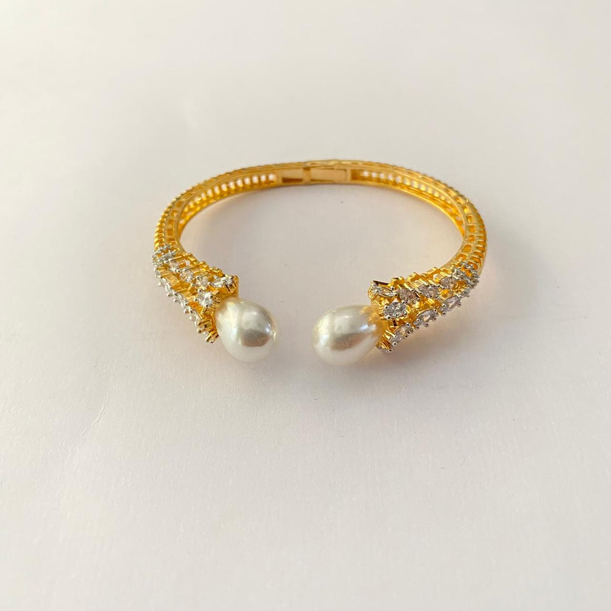 Gold Plated Pearl Openable Bracelet