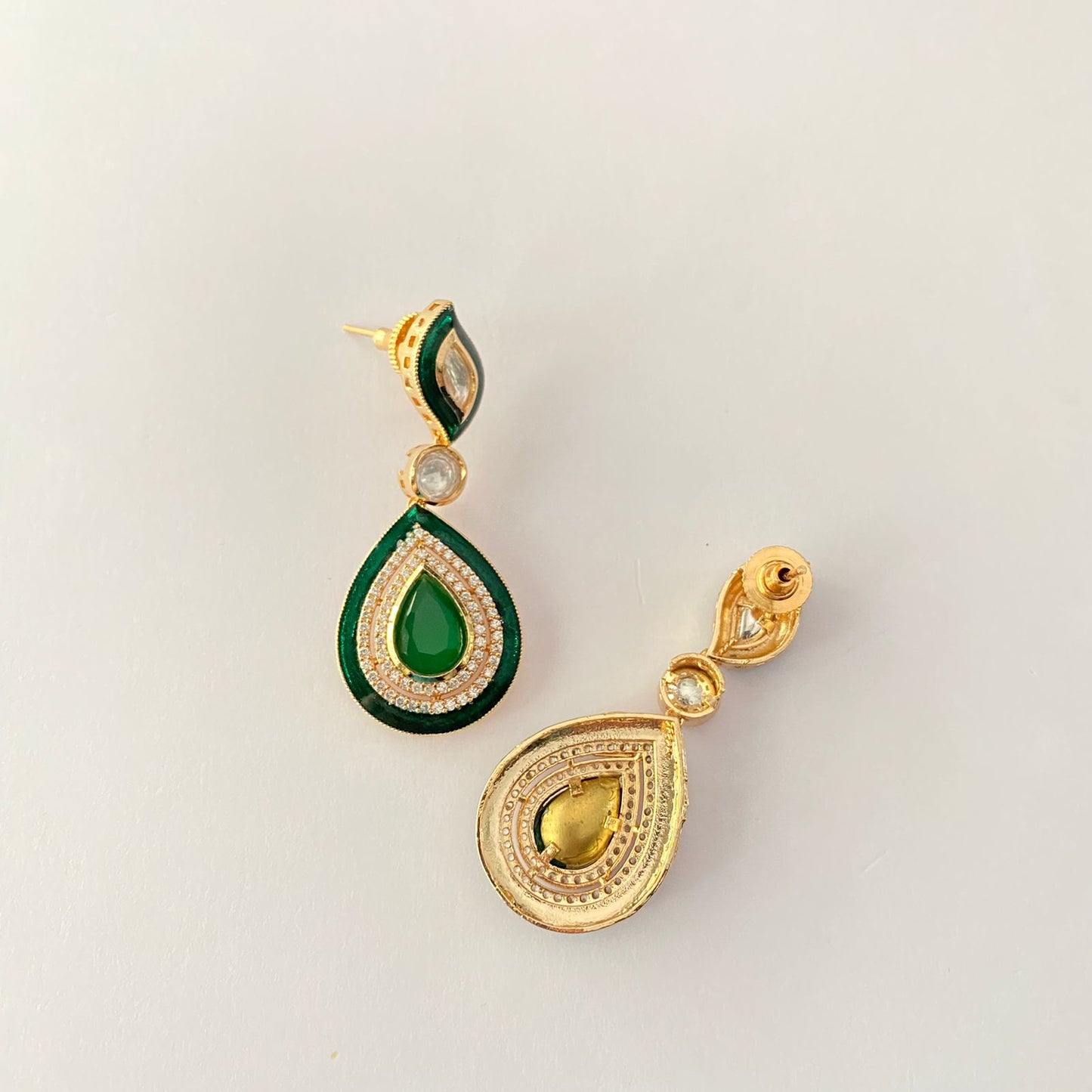 Gold Plated Kundan Green Sleek Necklace Set