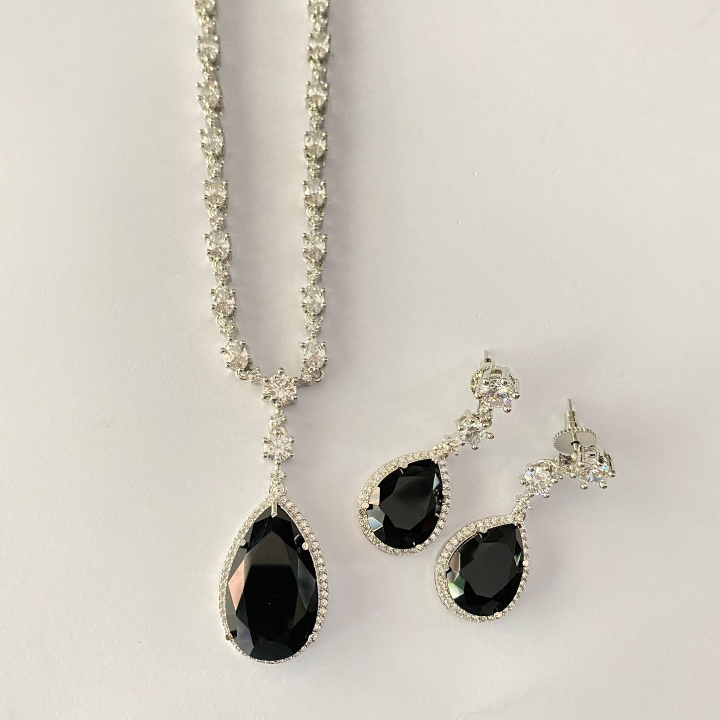 Black Diamond Sleek Silver Plated Necklace Set.