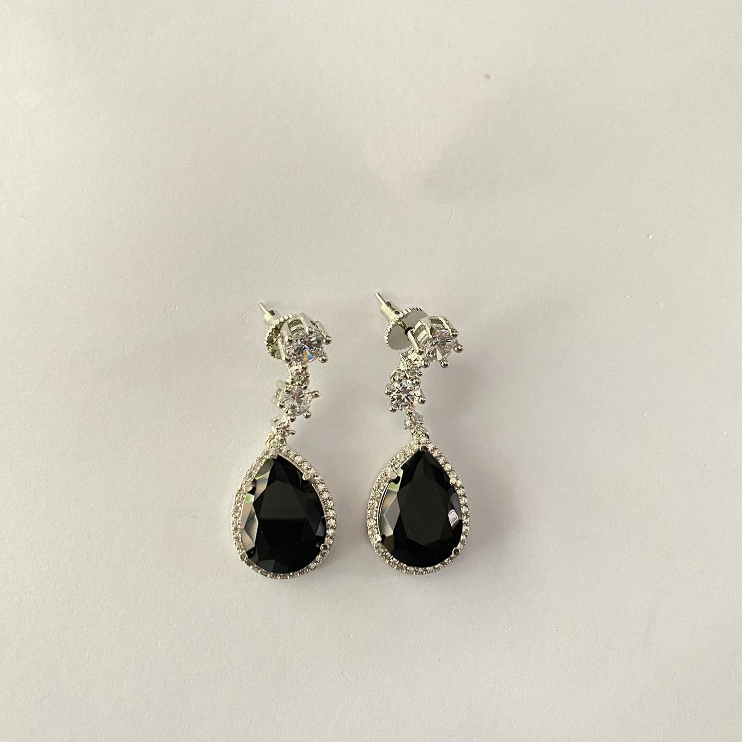 Black Diamond Sleek Silver Plated Necklace Set.