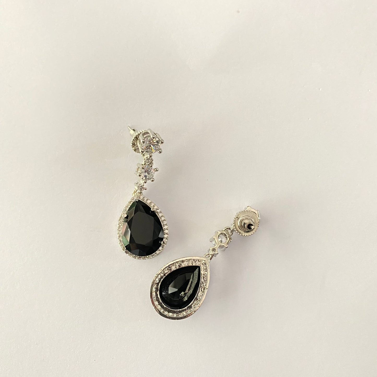 Black Diamond Sleek Silver Plated Necklace Set.