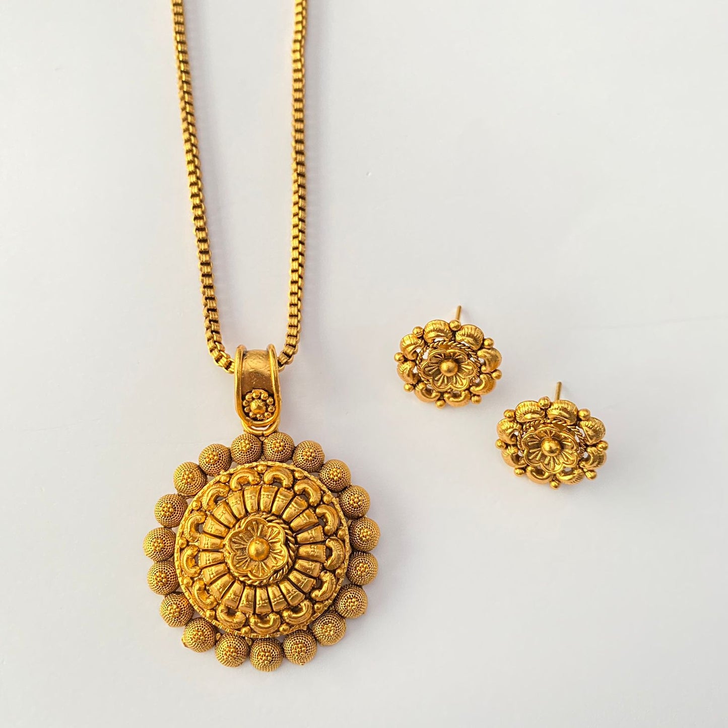 Antique Gold Plated Pendant Set