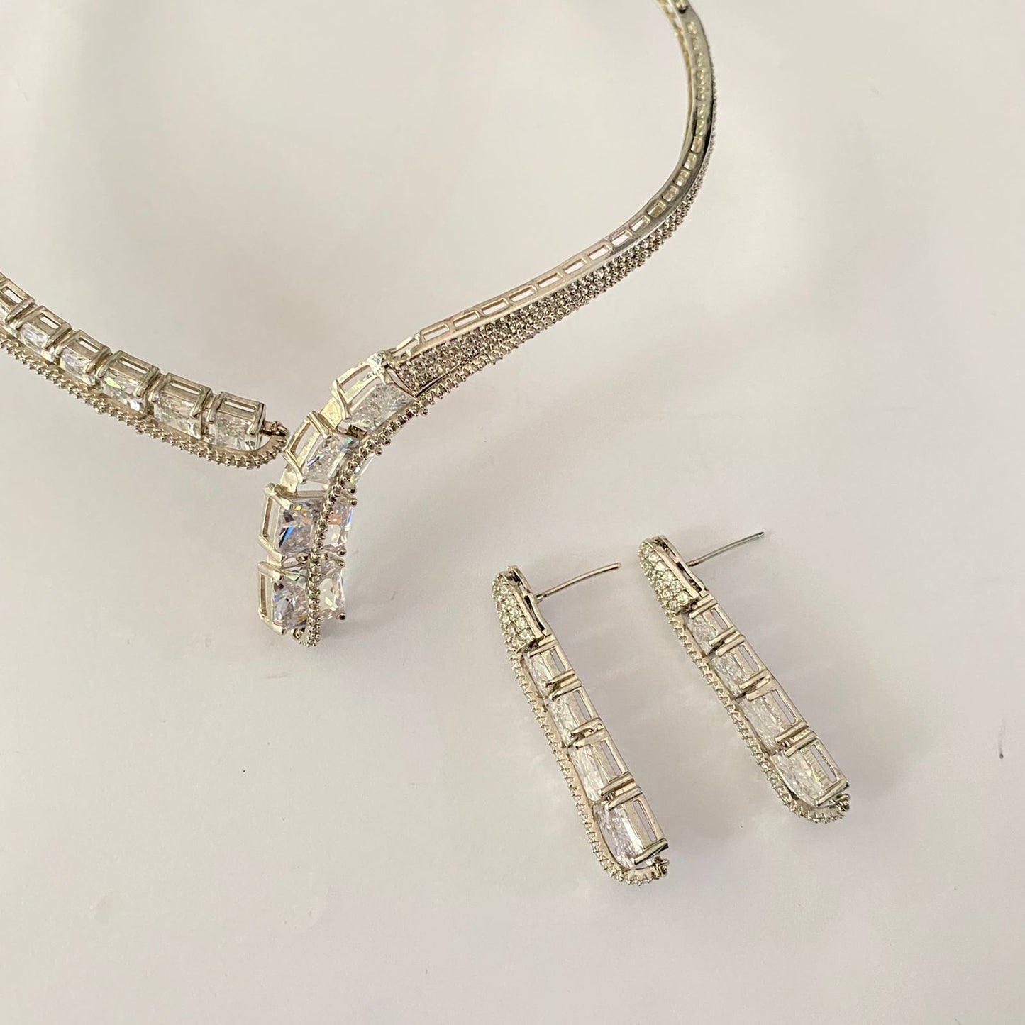 Silver Plated Diamond Hasli Necklace Set