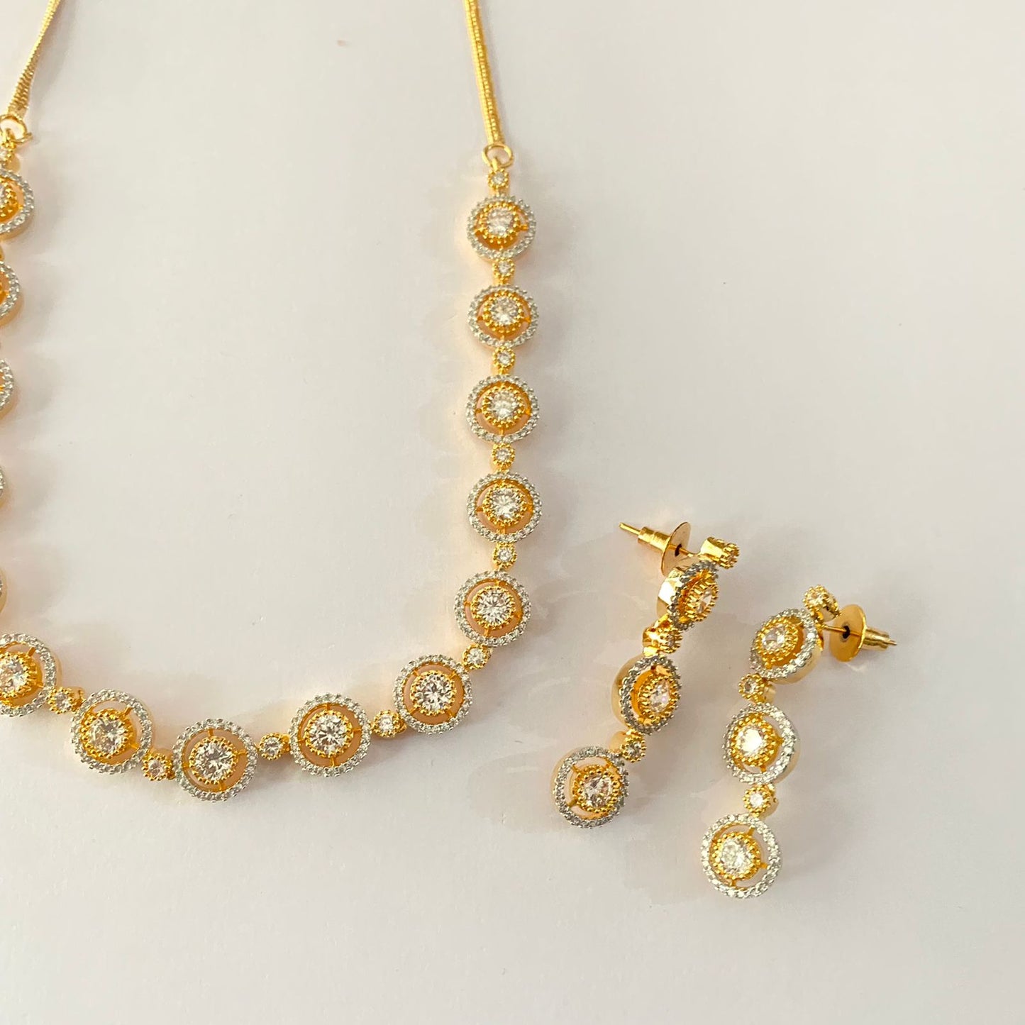 Sleek Diamond Gold Plated Necklace Set