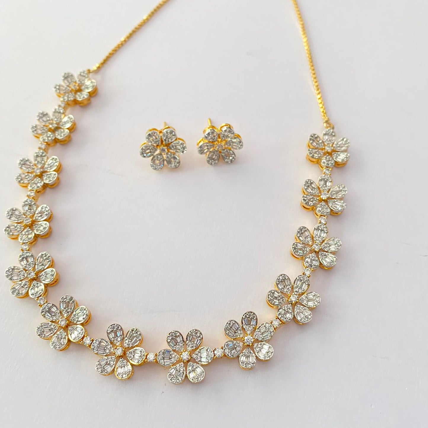 Gold Plated Flower Design Diamond Necklace Set