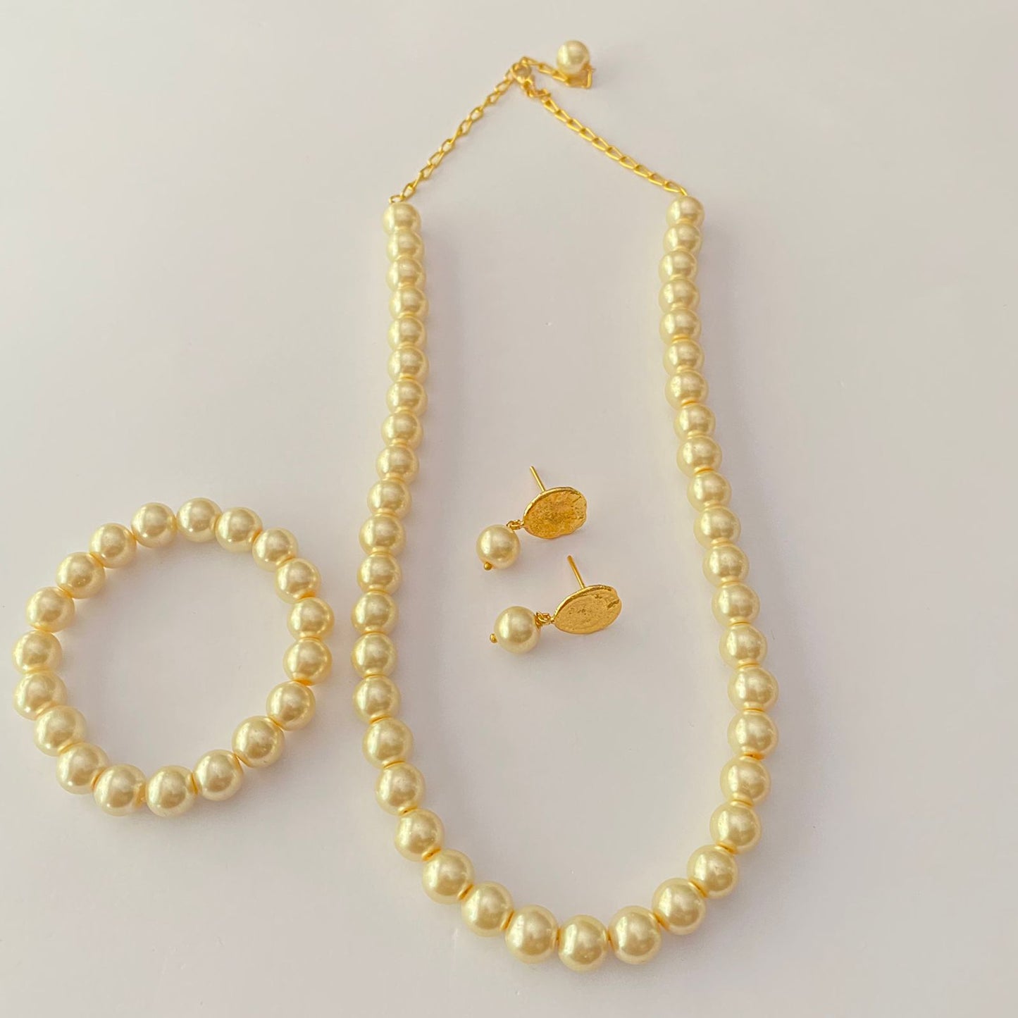 Simple Single Strand Pearl Necklace Set