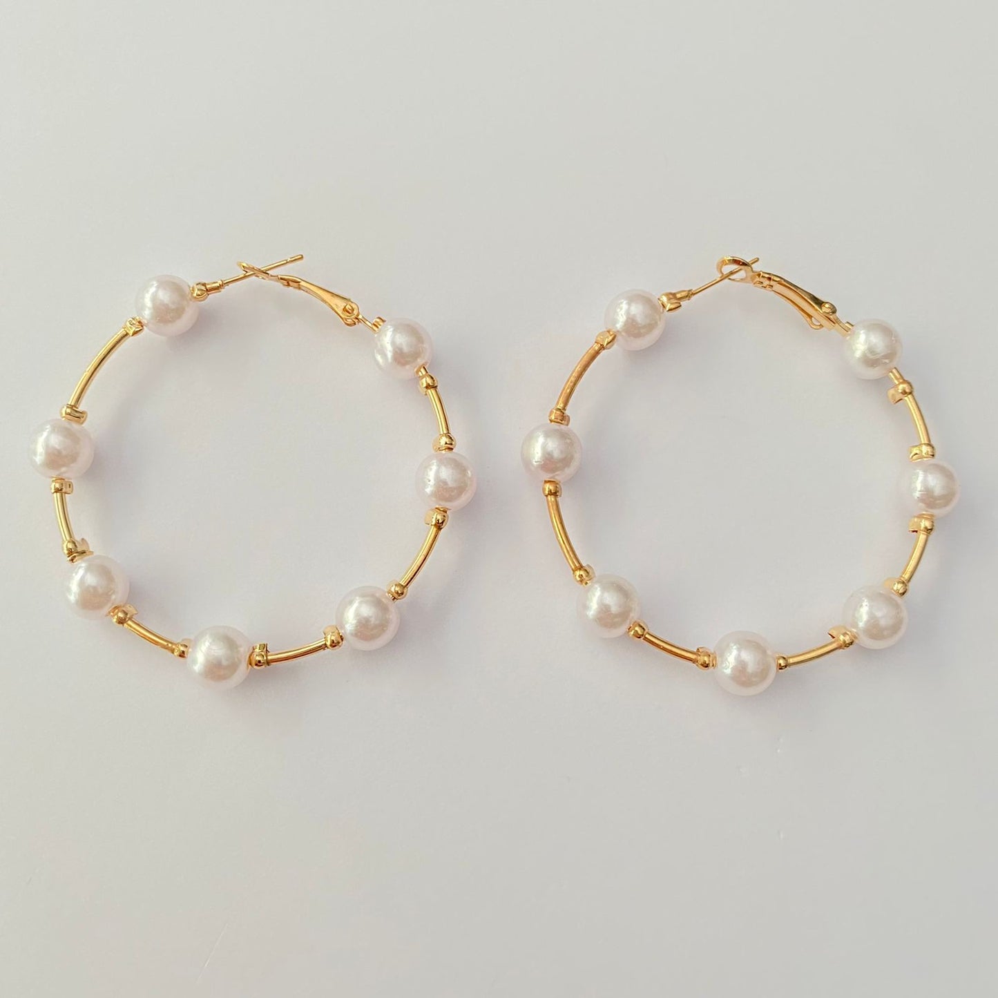 GOLD PLATED LIGHT WEIGHT WITH PEARL ROUND SHAPE EARRING