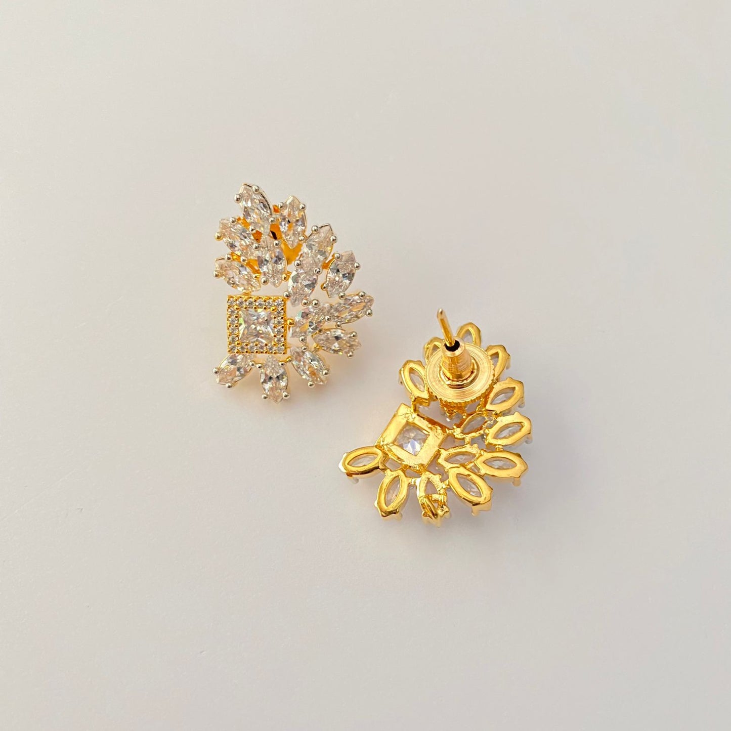 DIAMOND GOLD PLATED CLASSIC DESIGN EARRING