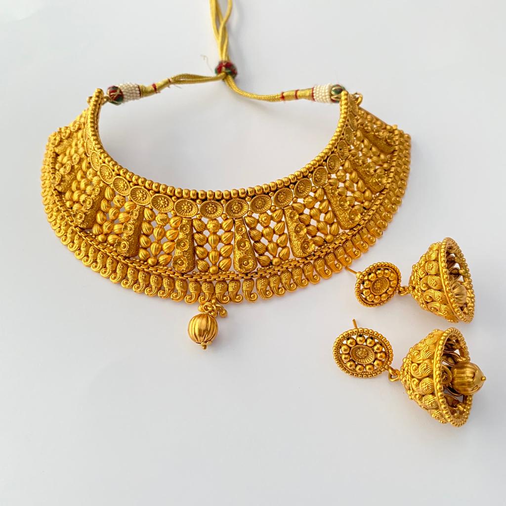 TRADITIONAL DESIGN GOLD HEAVY TEMPLY NECKLACE