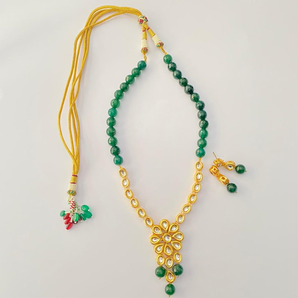 Kundan Emerald Floral Necklace With Earring latest Design