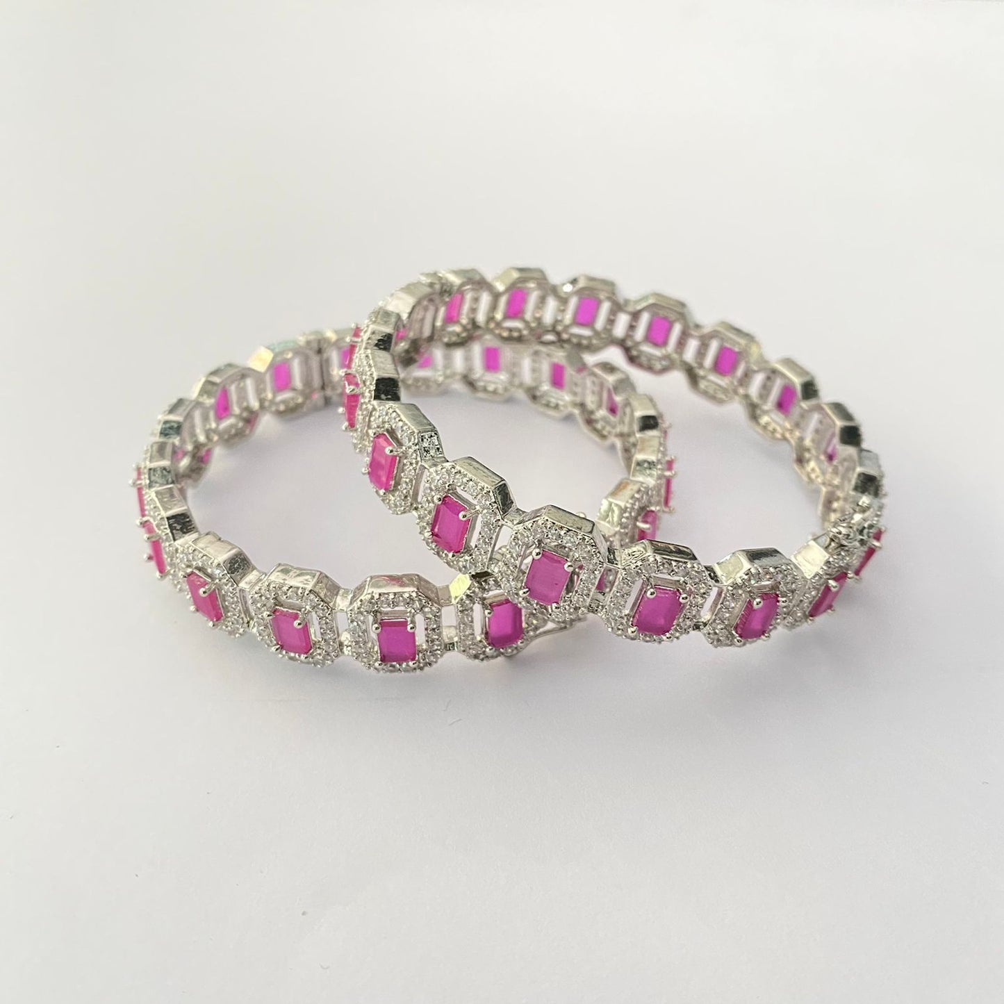 PINK STONE SILVER PLATED BANGLE.