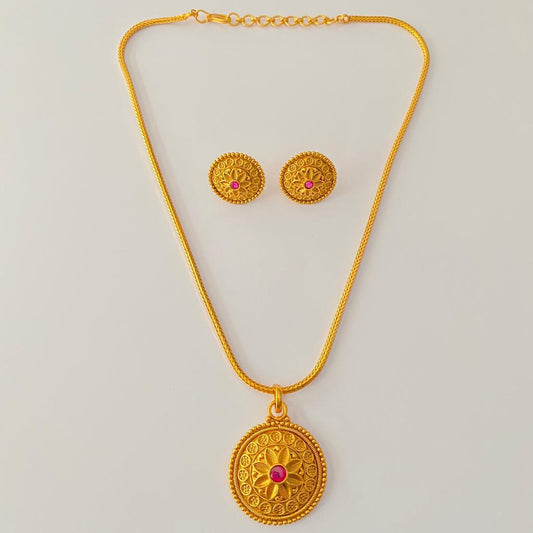 Gold Plated Latest Design Traditional Pendant Set