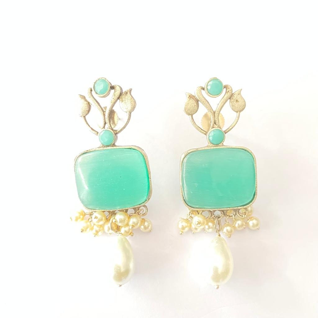 Aquamarine with pearl silver plated Western Earring