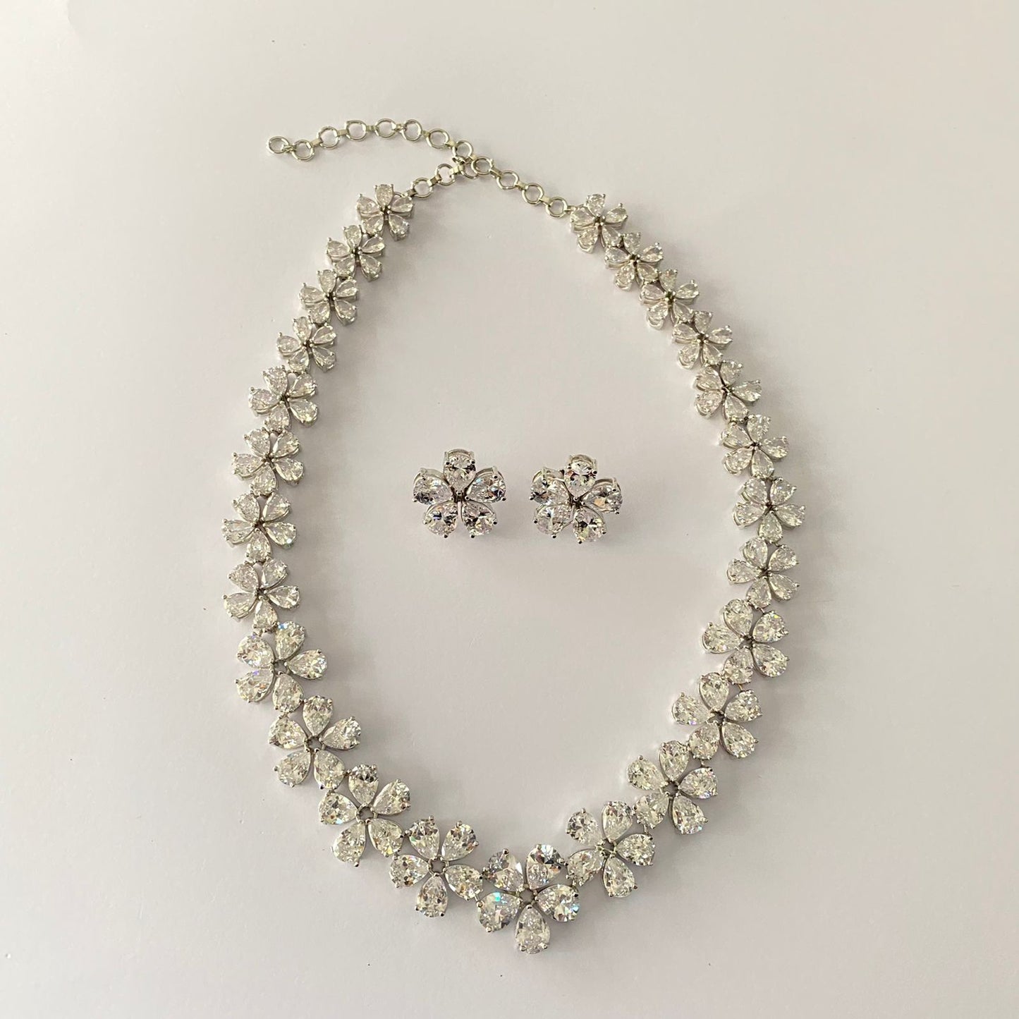 Silver Plated Diamond Floral Design Necklace Set