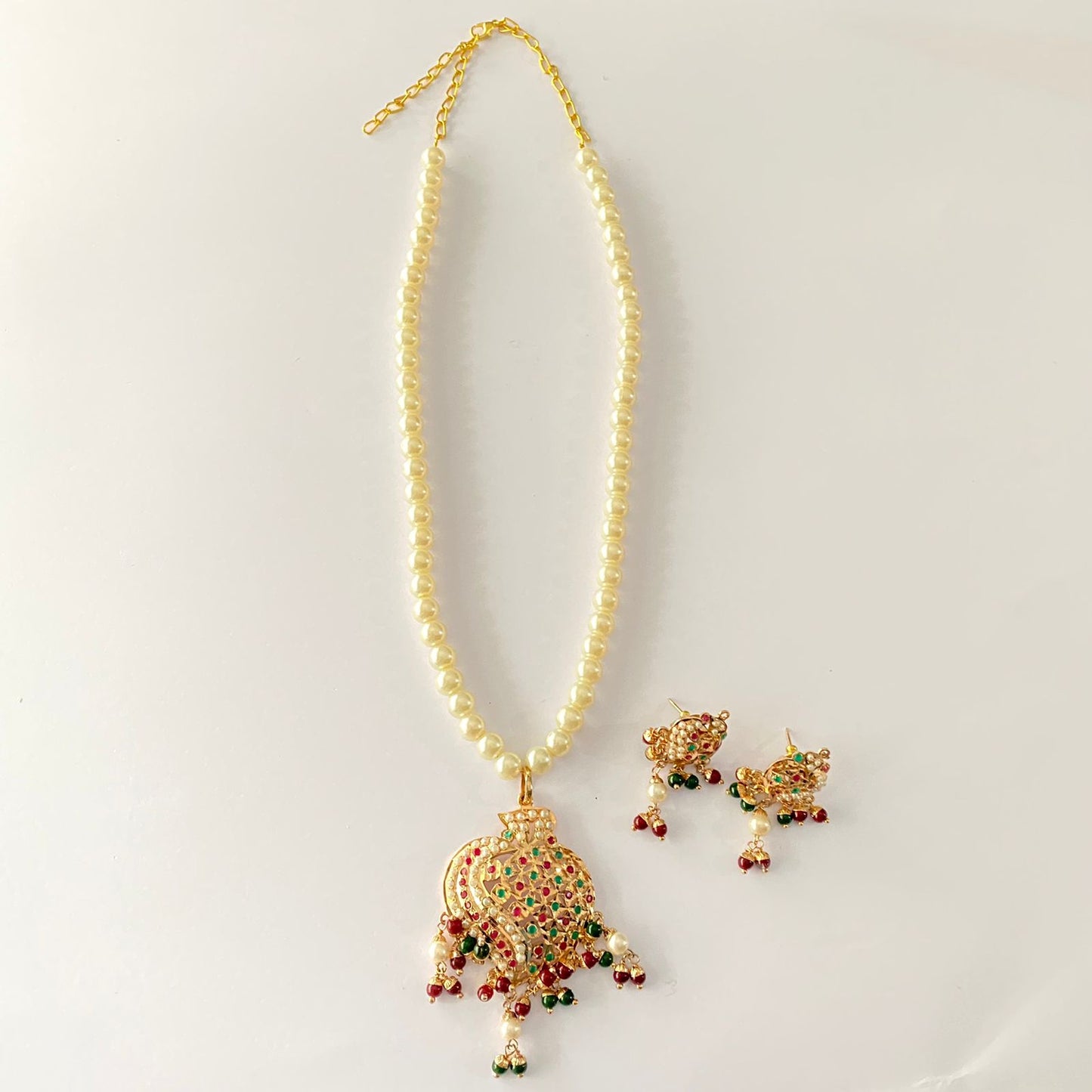Multi Color Jadau Pearl Necklace Set