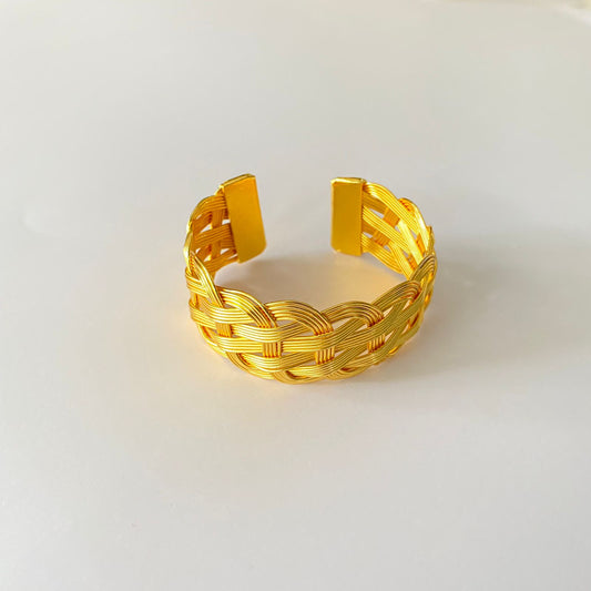 Gold Plated Beautiful Openable Bracelet