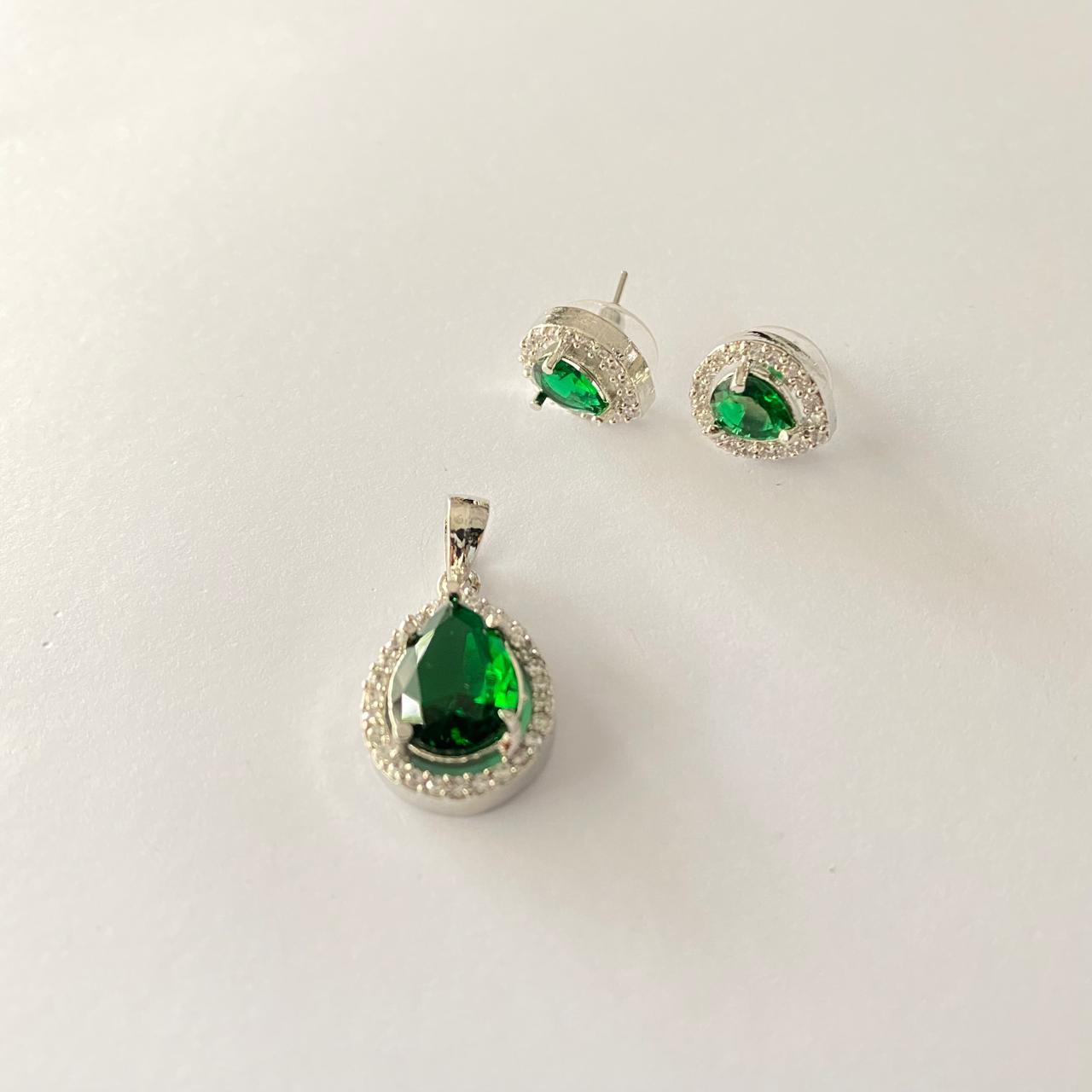 Emerald  Diamond Small pendant Set