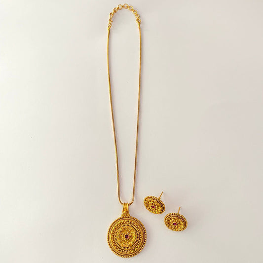 Gold Plated Floral Design Pendant Set