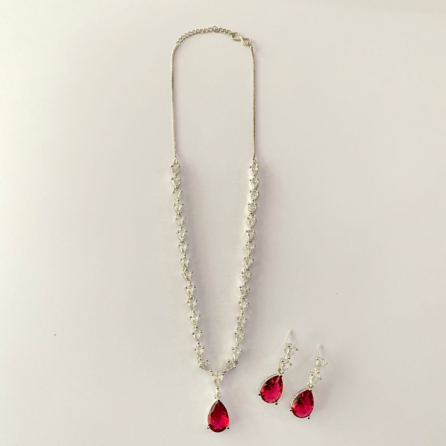 Ruby Diamond Sleek Necklace Set