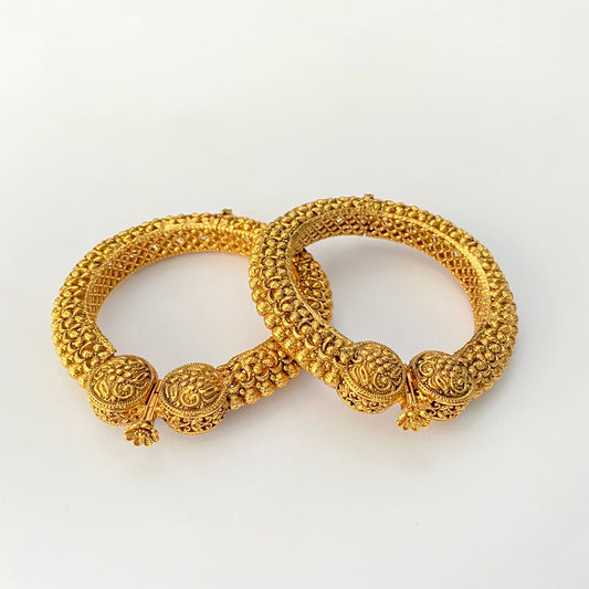 Gold Plated Traditional Bangle