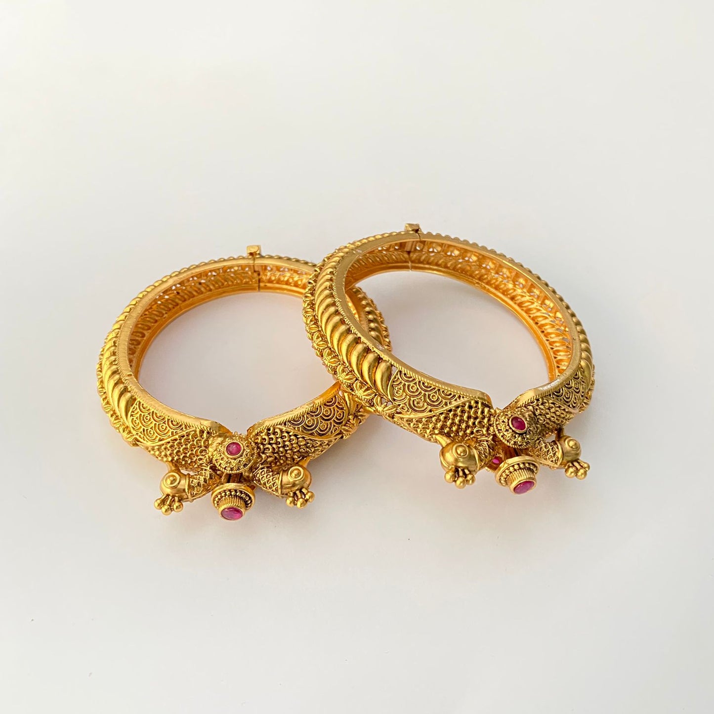 Gold plated Traditional Bangle Set