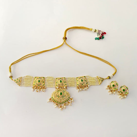 White Beads Emerald Jadau Choker Set