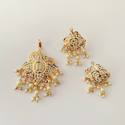 Gold Plated Jadau Pendant Set