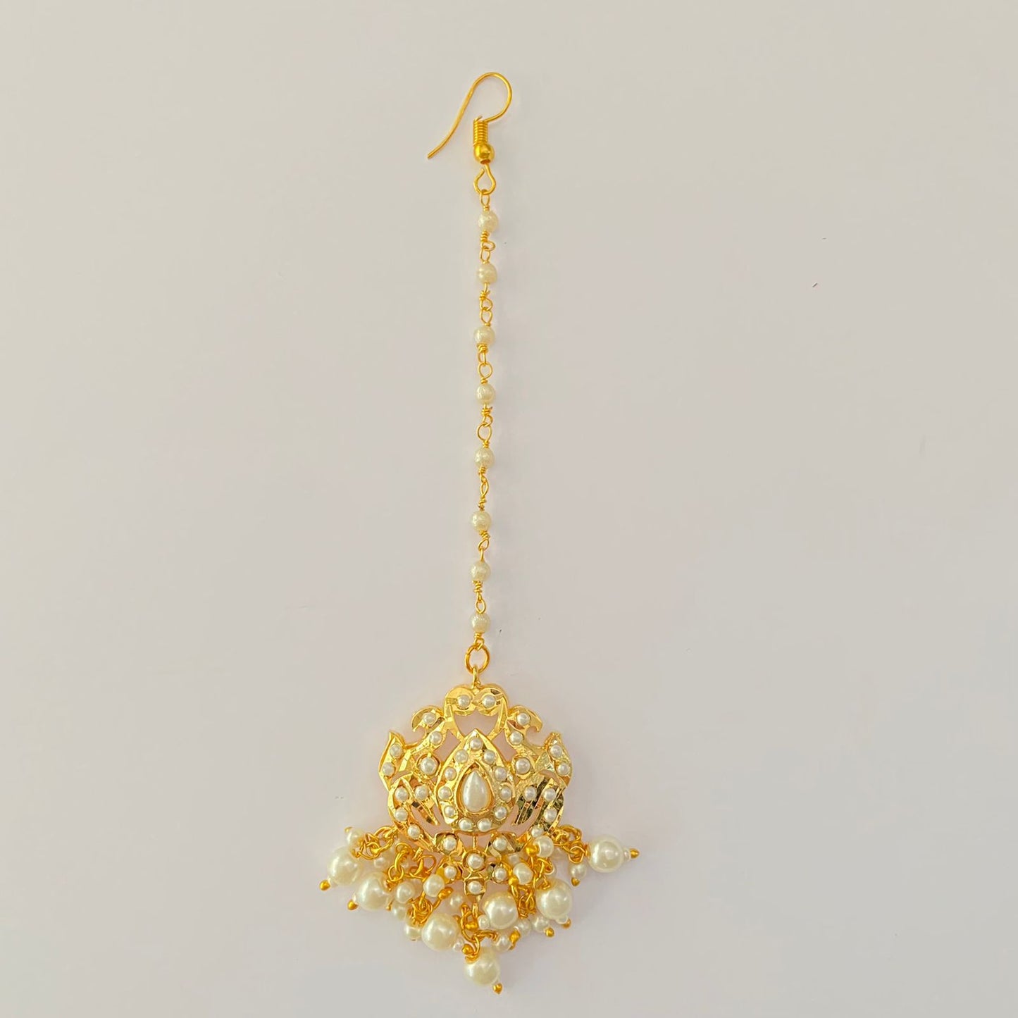 White pearl gold plated small mangtikka