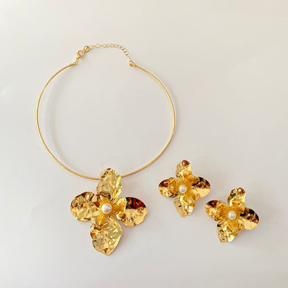 Gold Plated Flower Design Necklace