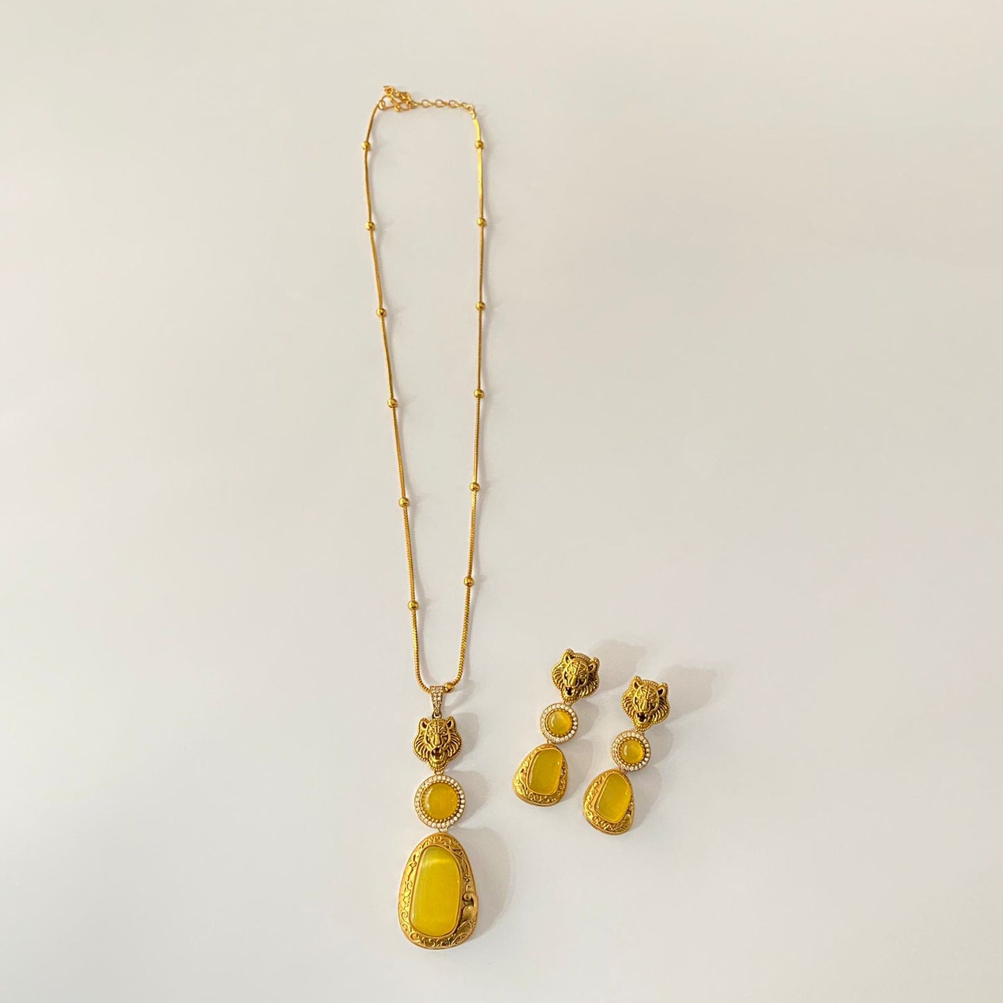 Trendy Yellow Stone Antique Gold Plated Pendant with Earring