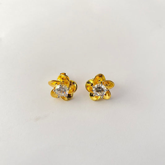 Flower Design Gold Plated Back Screw Solitaire