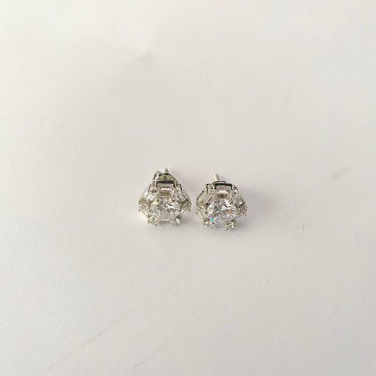 Silver Plated Back Screw Solitaire