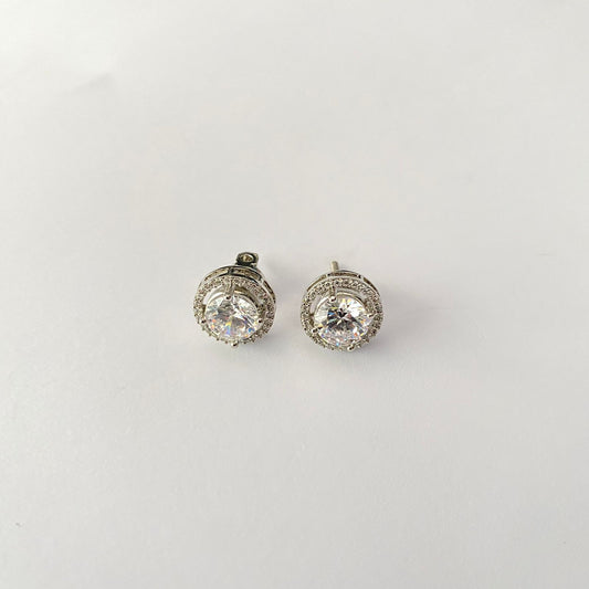 Round Shape Silver Plated Back Screw Solitaire